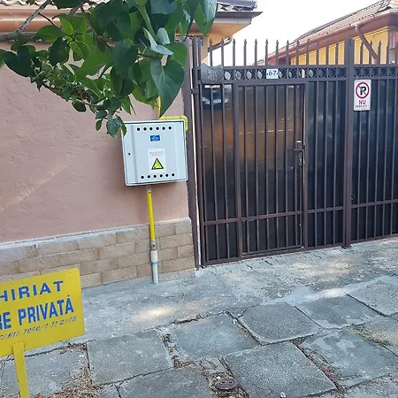 Pensión Marina House *